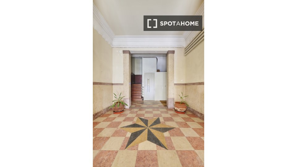 Double room Lisbon, 7 beds — photo 18