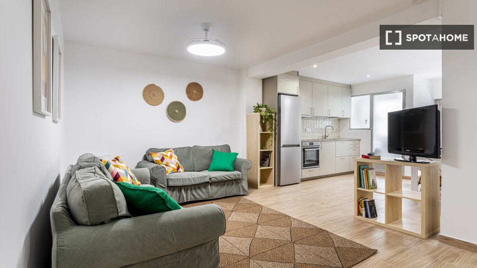 Apartment Valencia, 4 beds, 140m² — photo 6