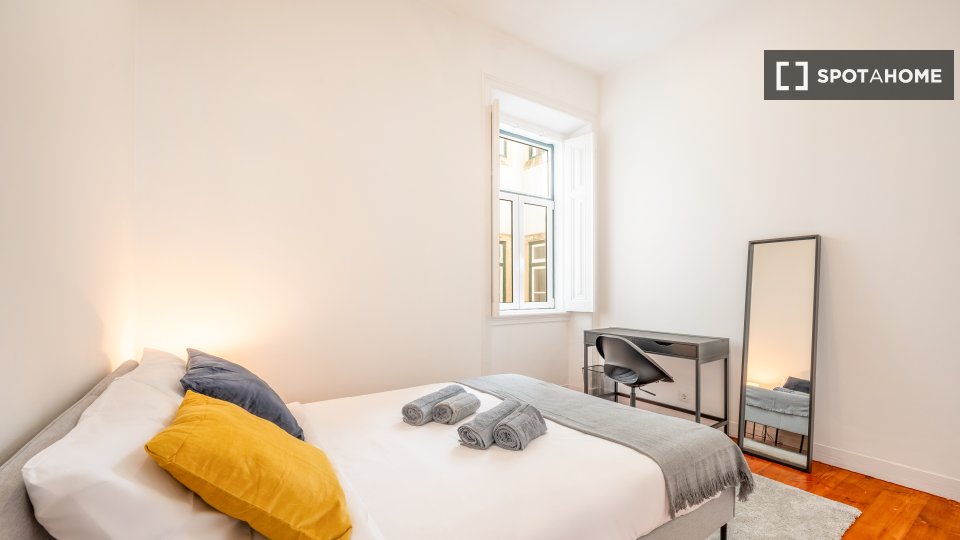 Double room Lisbon, 4 beds, 130m² — photo 7