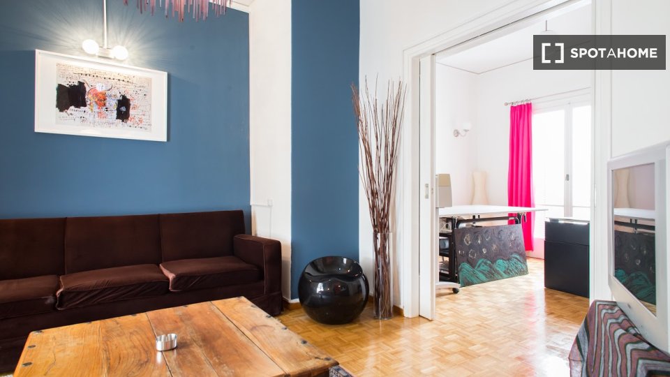 Double room Athens, 4 beds, 85m² — photo 16