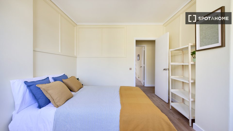 Double room Lisbon, 9 beds, 160m² — photo 18