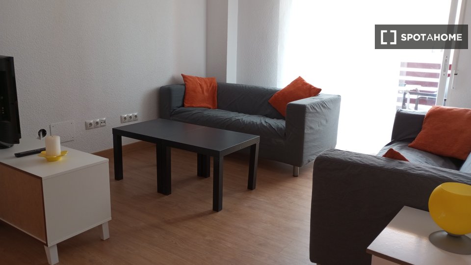 Double room Alicante, 5 beds, 120m² — photo 10