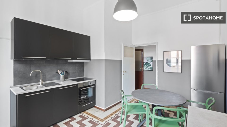 Double room Milan, 2 beds, 84m² — photo 10