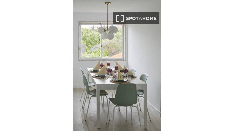 Double room Lisbon, 11 beds — photo 13