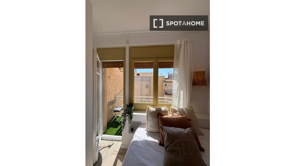 Double room Barcelona, 4 beds, 70m² — photo 4
