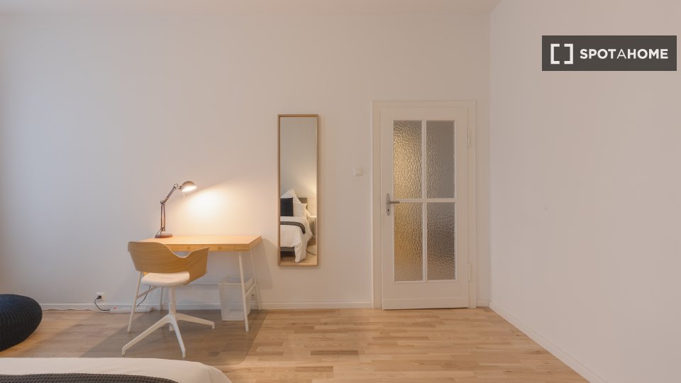 Double room Berlin, 9 beds, 50m² — photo 15