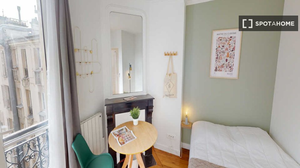Double room Paris, 3 beds, 50m² — photo 17