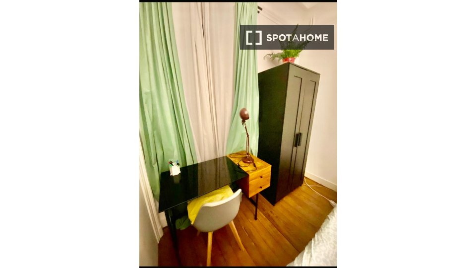Double room Brussels, 5 beds, 180m² — photo 6