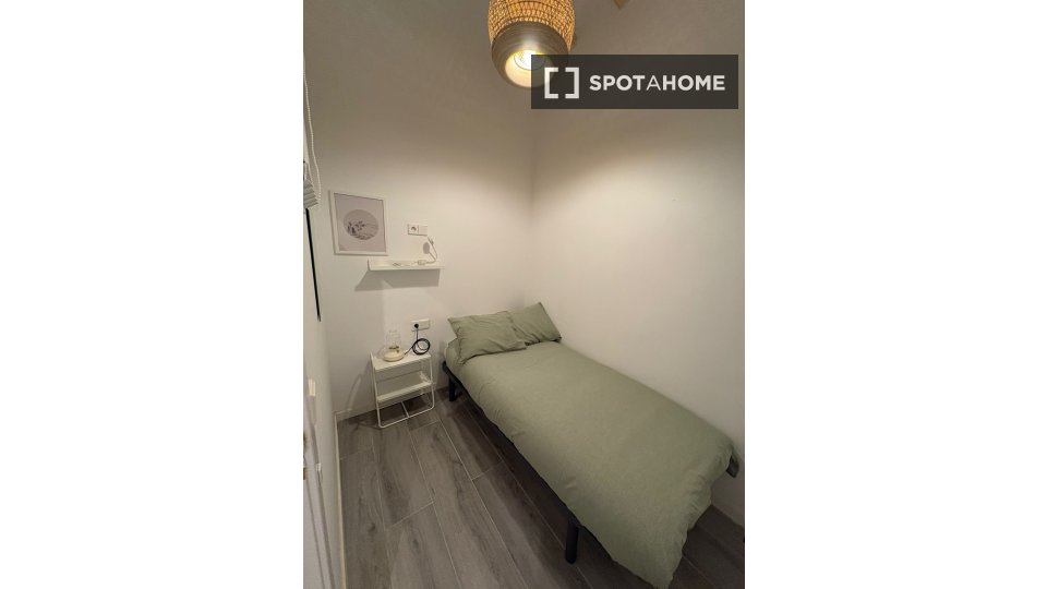 Habitación doble Barcelona, 14 habitaciones — foto 20