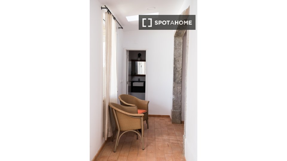 Apartment Lisbon, 3 beds, 100m² — photo 2