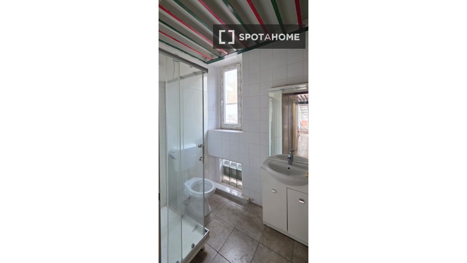 Double room Milan, 6 beds, 300m² — photo 2