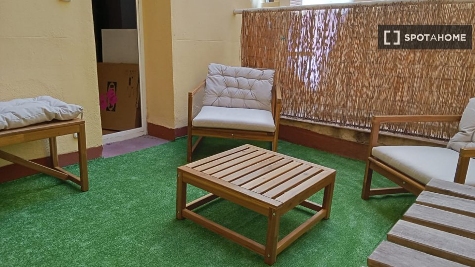 Double room Madrid, 8 beds, 200m² — photo 34