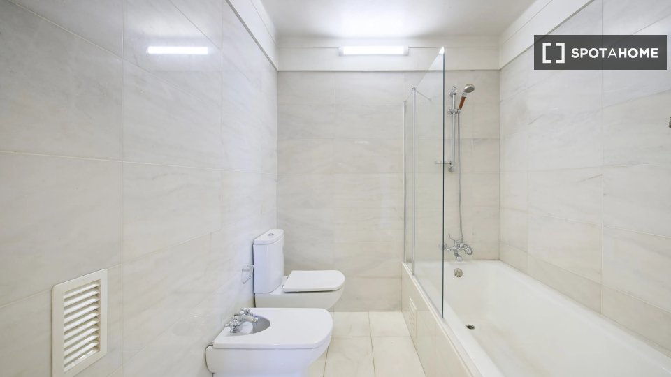 Double room Lisbon, 7 beds — photo 3