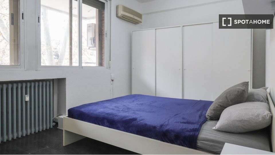 Double room Madrid, 7 beds, 115m² — photo 16