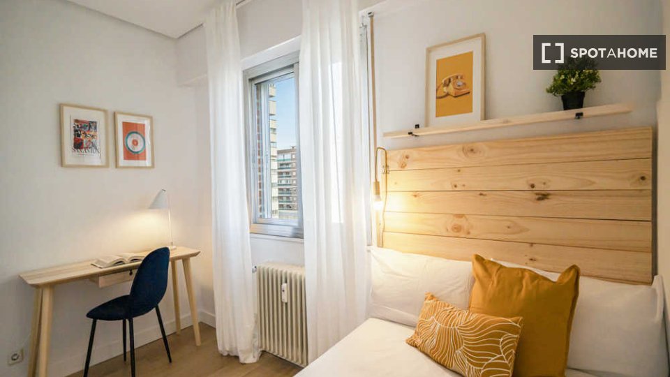 Double room Madrid, 16 beds — photo 50