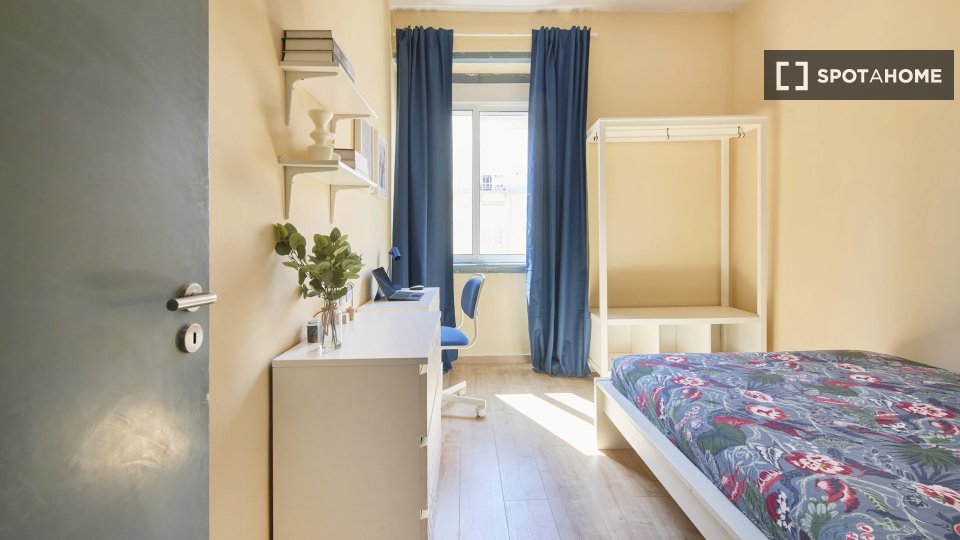 Double room Lisbon, 4 beds — photo 1
