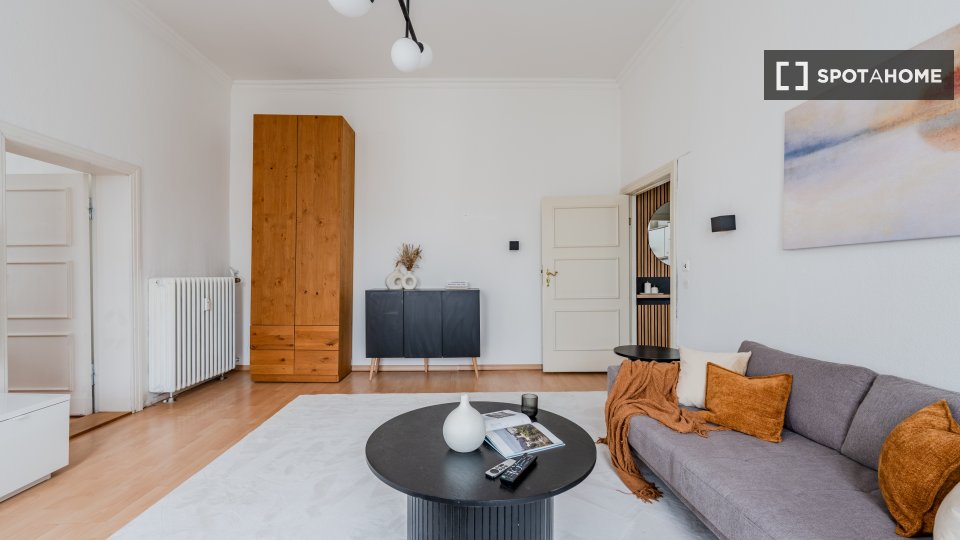 Apartment Berlin, 2 beds, 62m² — photo 1