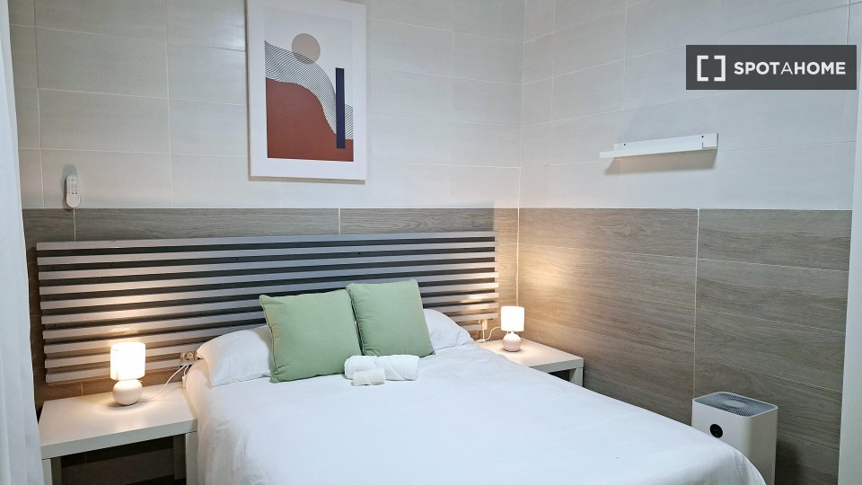 Double room Barcelona, 4 beds, 65m² — photo 79