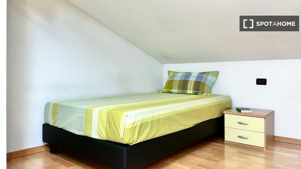 Double room Trento, 3 beds — photo 16