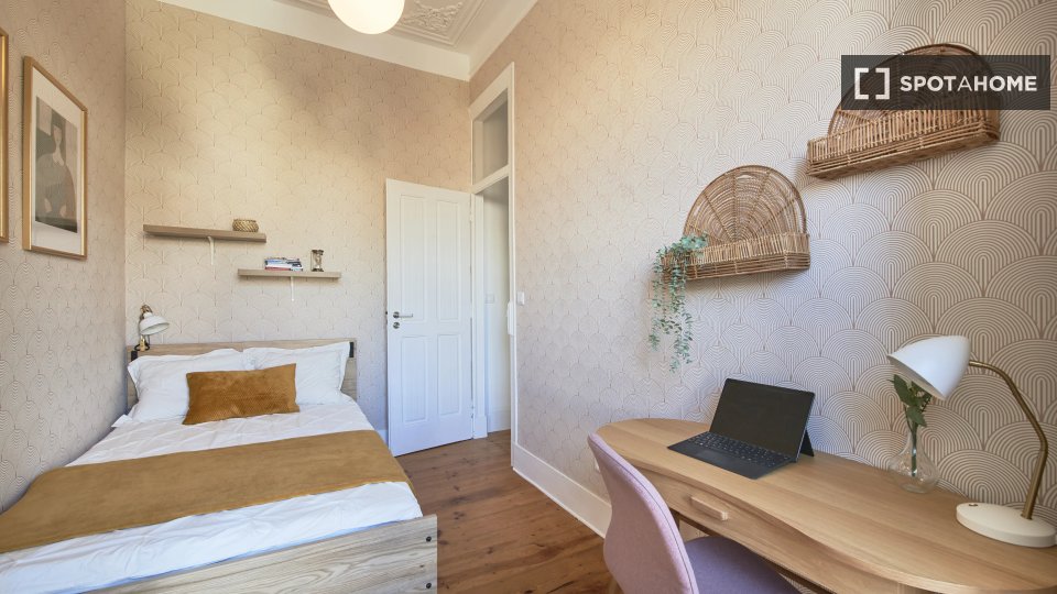 Double room Lisbon, 7 beds — photo 12