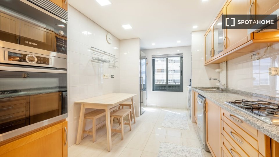 Apartment Lisbon, 3 beds — photo 6