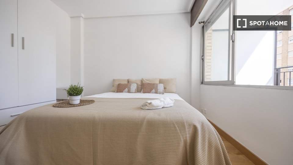 Chambre double Valence, 5 chambres, 130m² — photo 18