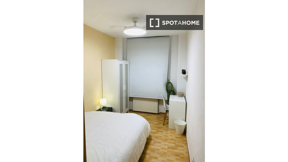 Chambre double Madrid, 5 chambres — photo 13
