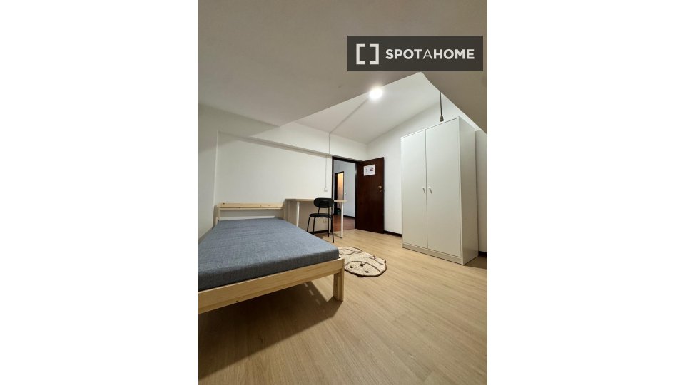 Double room Coimbra, 9 beds — photo 14