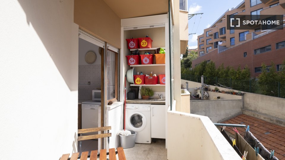 Double room Lisbon, 4 beds, 100m² — photo 36