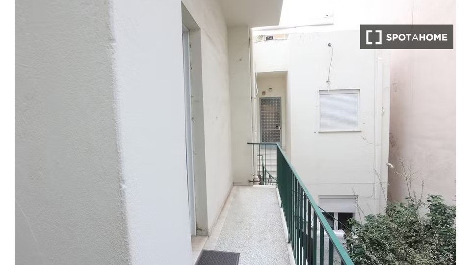 Double room Athens, 8 beds — photo 17