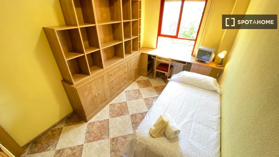 Double room Madrid, 7 beds — photo 19