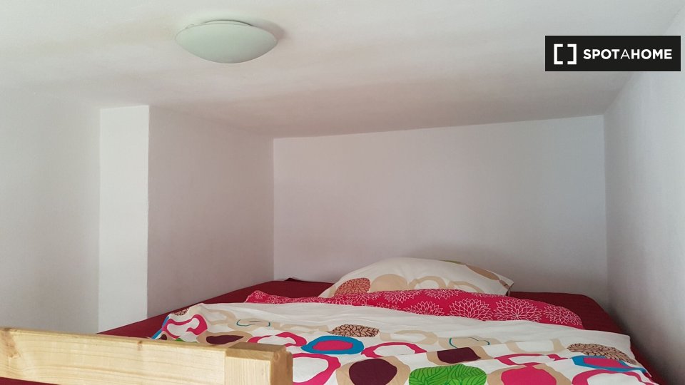 Double room Berlin, 5 beds, 100m² — photo 2