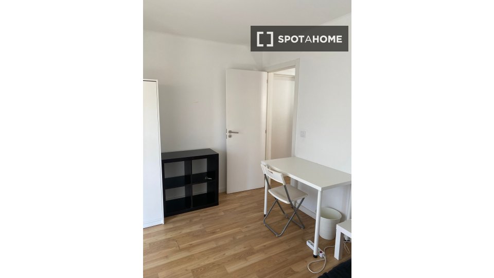 Double room Lisbon, 8 beds — photo 50