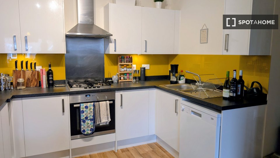 Apartment London, 2 beds — photo 4