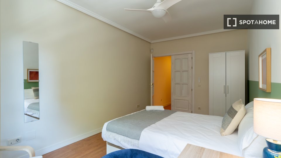 Double room Madrid, 6 beds — photo 3