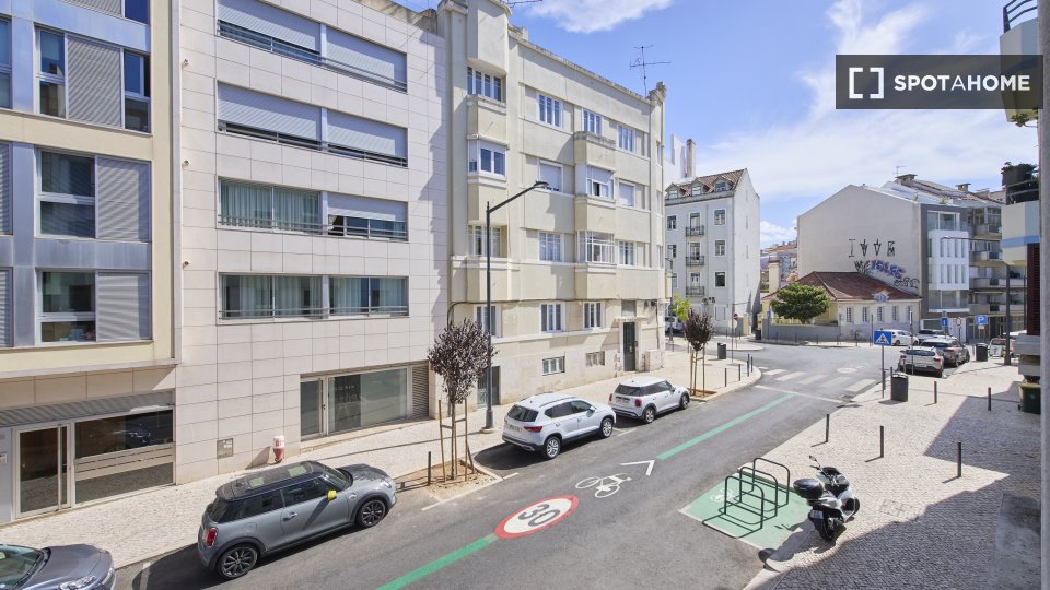 Apartment Lisbon, 1 bed — photo 4