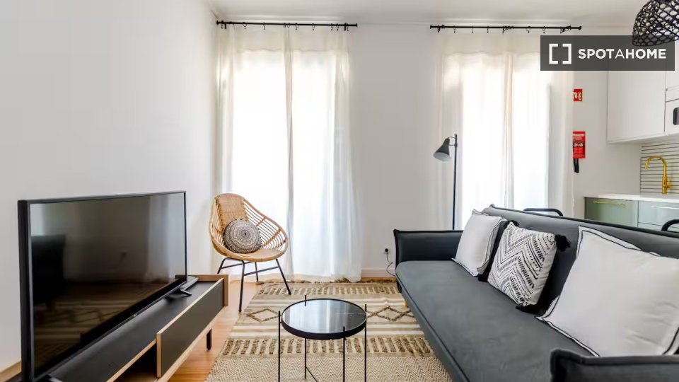 Apartment Lisbon, 2 beds — photo 18