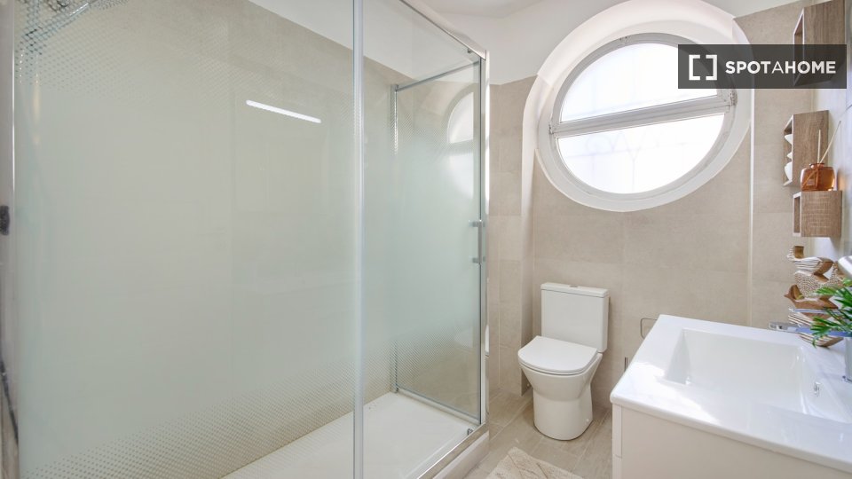 Double room Lisbon, 4 beds — photo 1