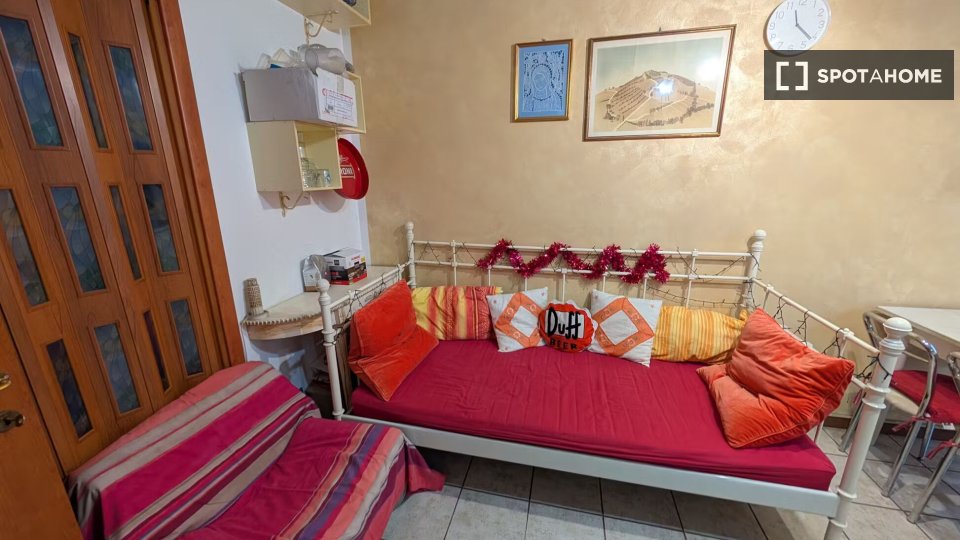 Double room Milan, 3 beds, 90m² — photo 15