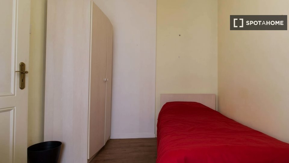 Double room Lisbon, 7 beds — photo 41
