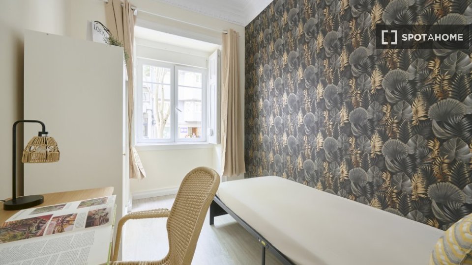 Double room Lisbon, 5 beds — photo 4