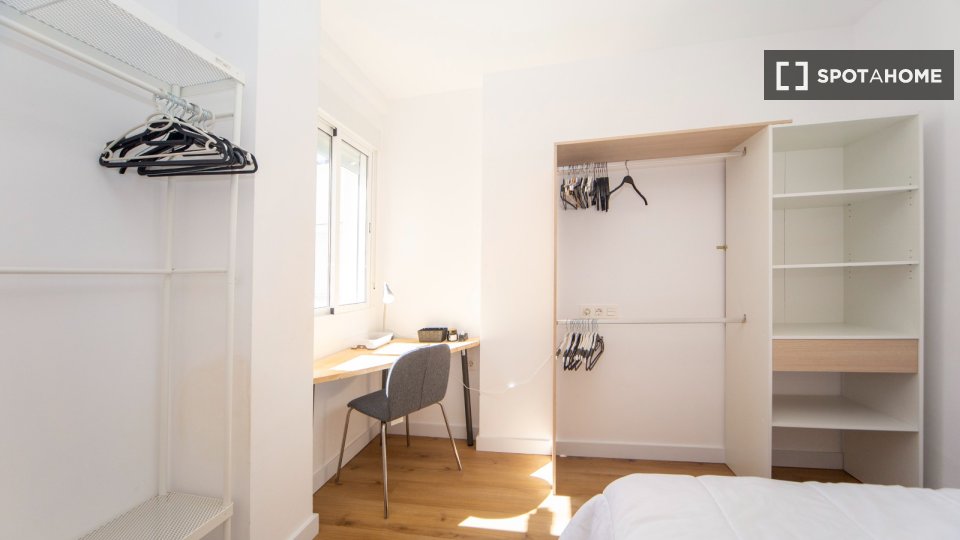 Double room Granada, 4 beds — photo 6