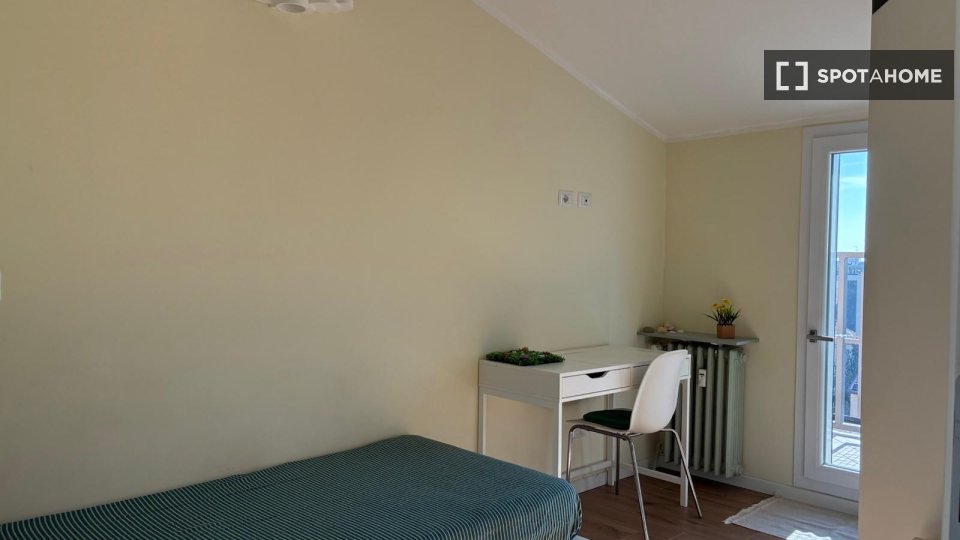 Double room Milan, 3 beds — photo 5