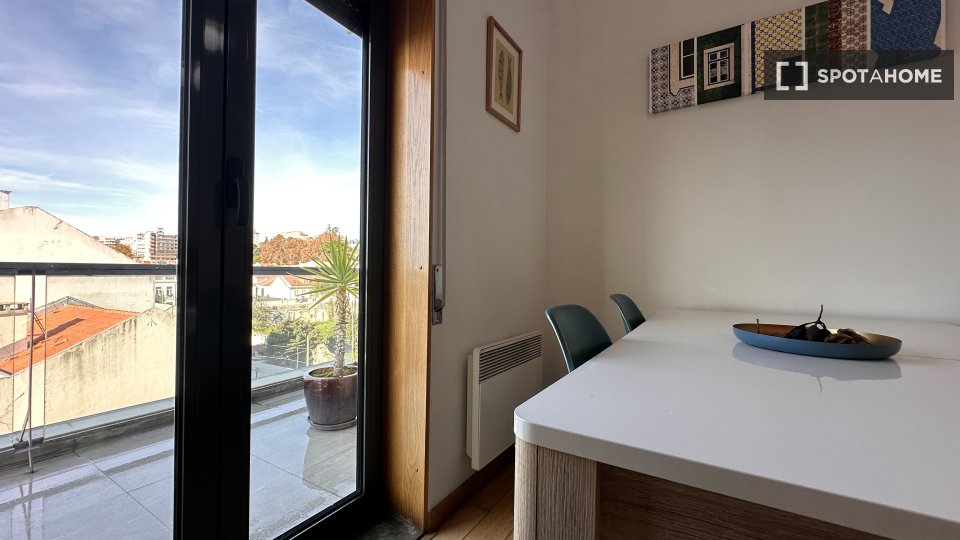 Apartment mono Lisbon, 60m² — photo 9
