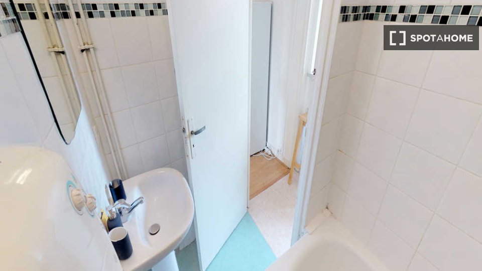 Double room Lille, 3 beds, 50m² — photo 7