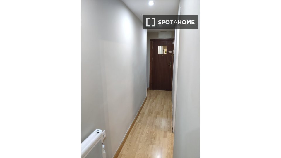 Double room Madrid, 3 beds — photo 1