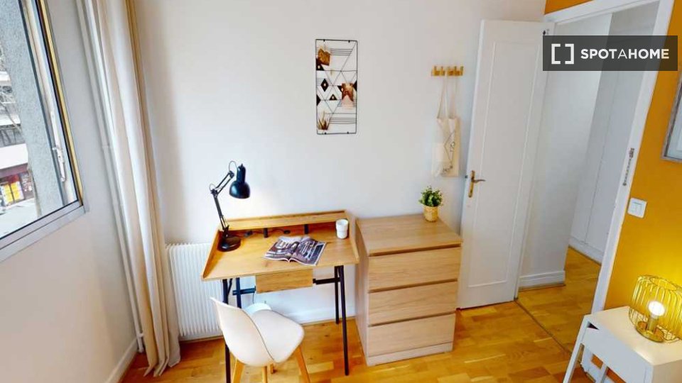 Double room Paris, 5 beds, 110m² — photo 25