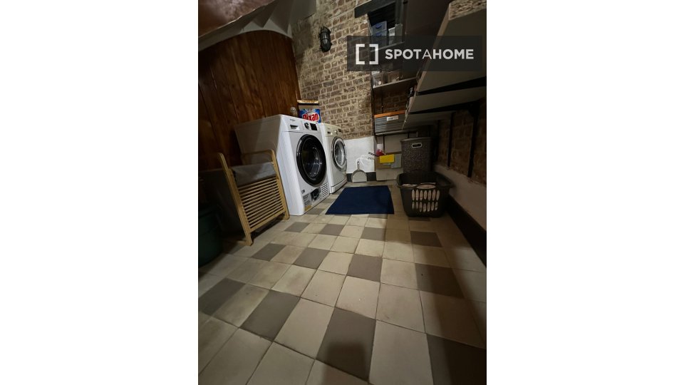 Double room Brussels, 7 beds — photo 9
