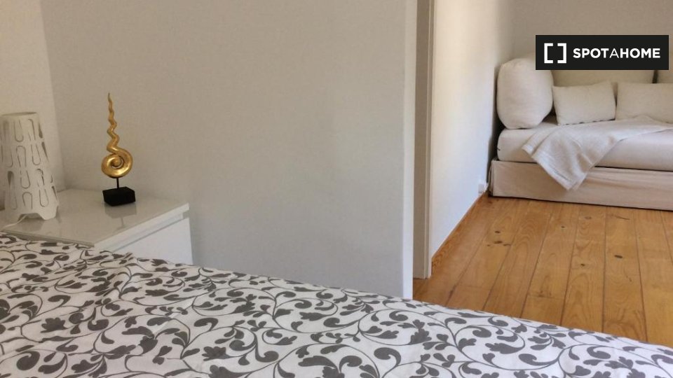 Apartment Lisbon, 1 bed — photo 9
