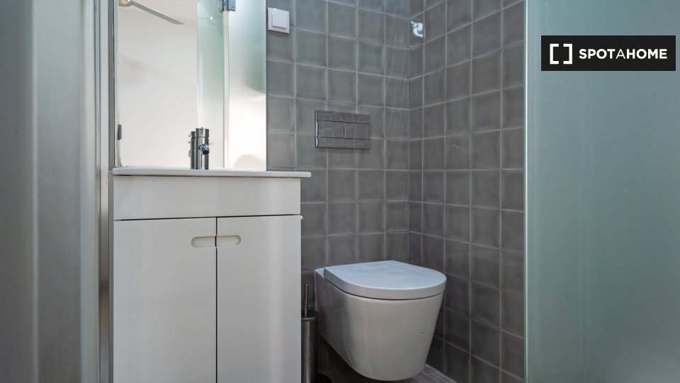 Double room Lisbon, 7 beds, 210m² — photo 4